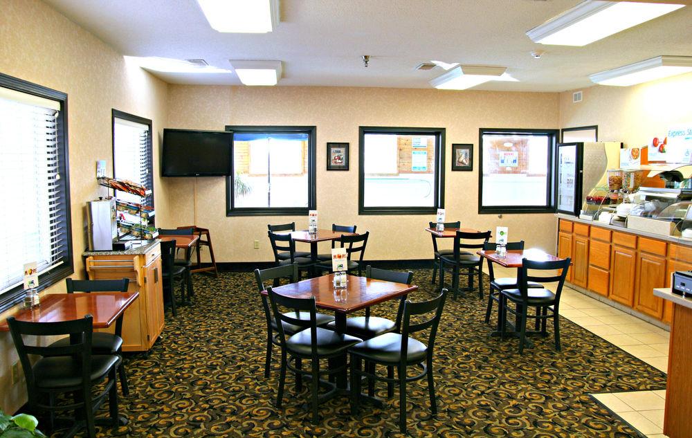 Comfort Inn & Suites Near Route 66 Lincoln Exteriör bild