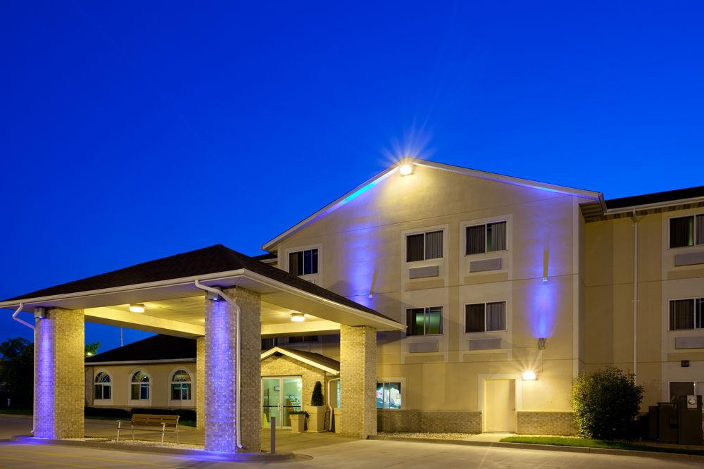 Comfort Inn & Suites Near Route 66 Lincoln Exteriör bild
