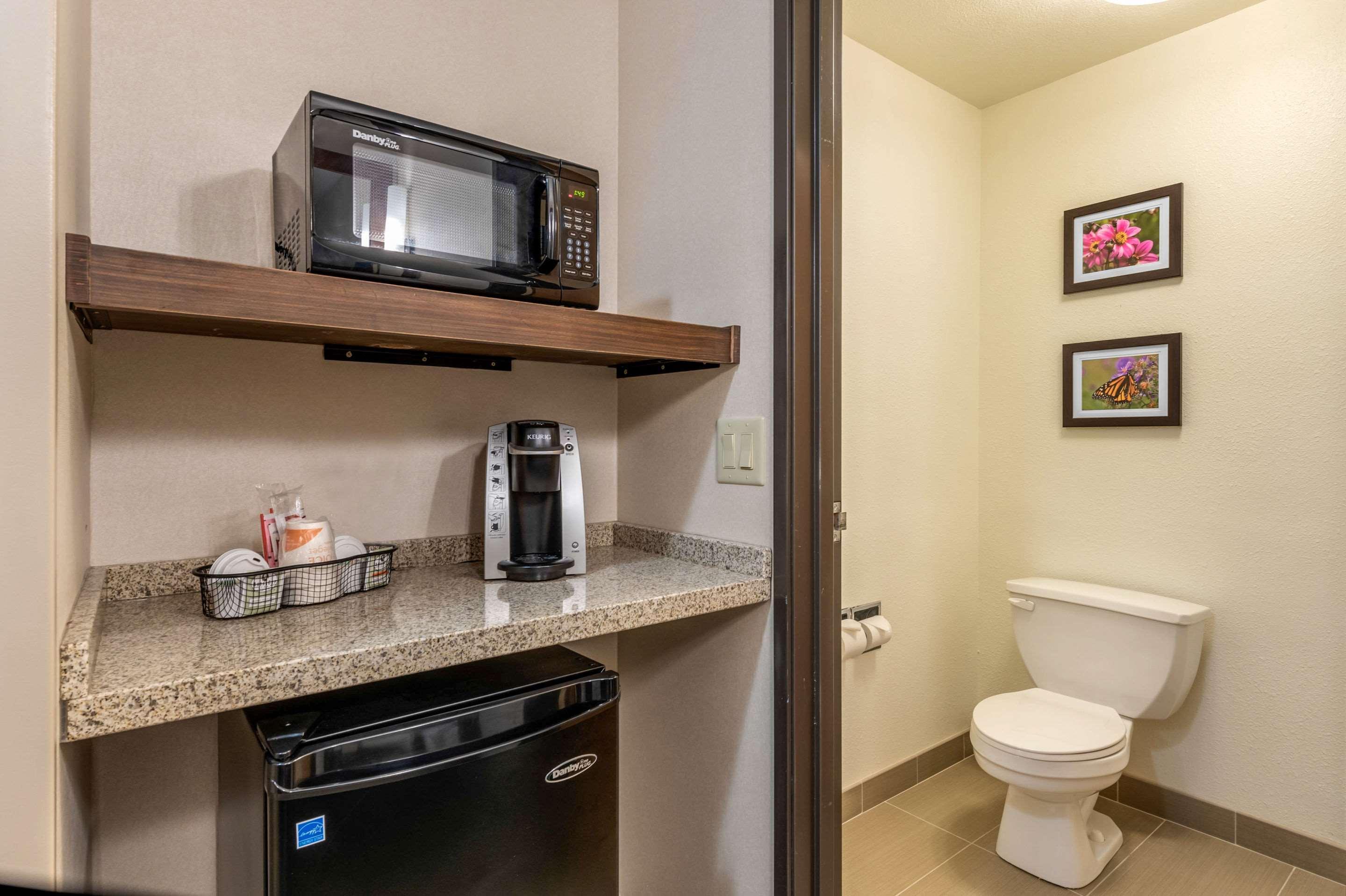 Comfort Inn & Suites Near Route 66 Lincoln Exteriör bild