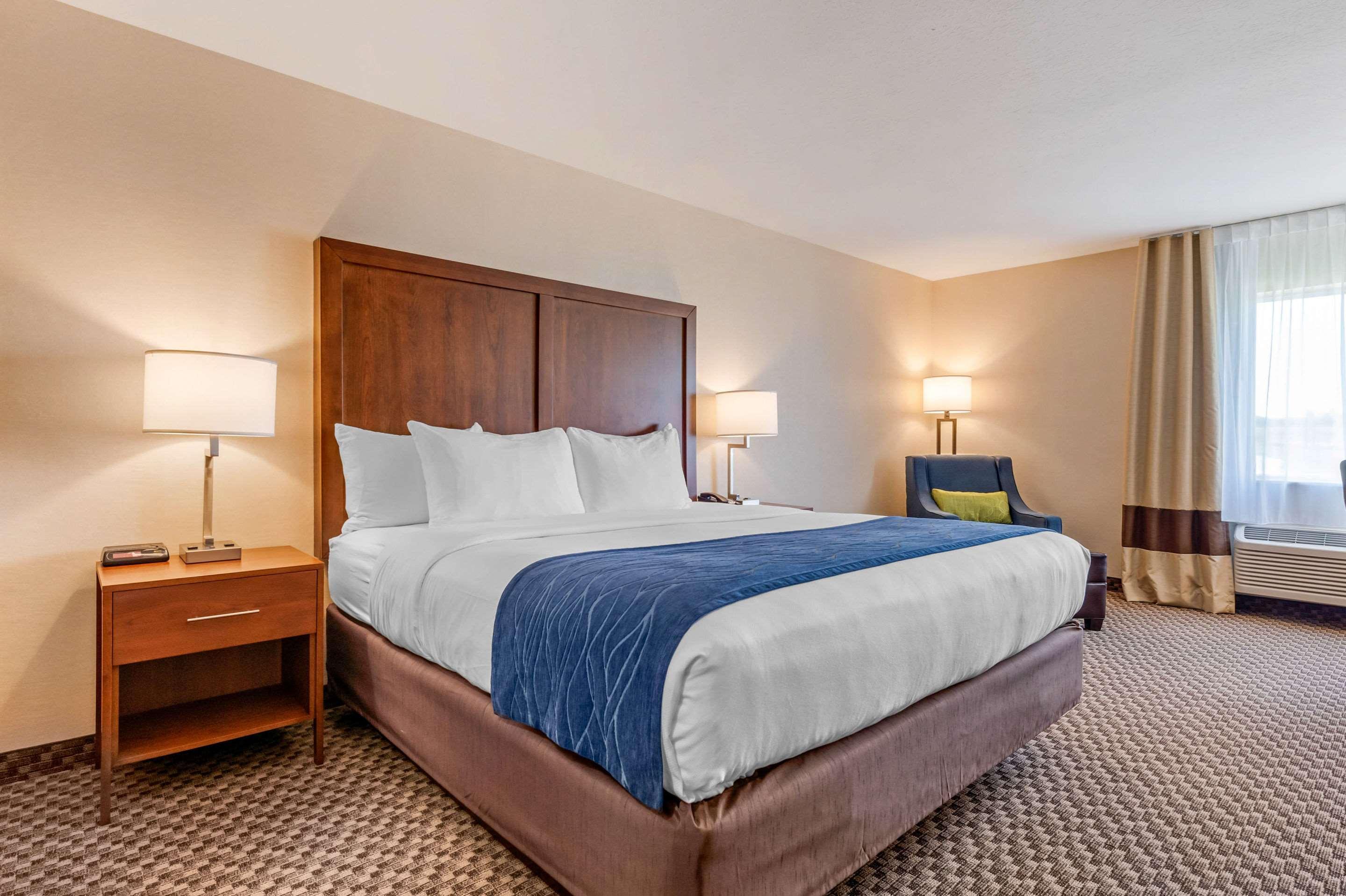 Comfort Inn & Suites Near Route 66 Lincoln Exteriör bild