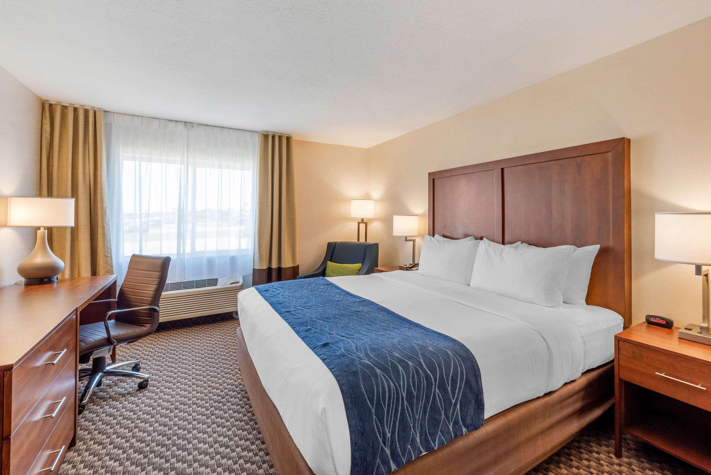 Comfort Inn & Suites Near Route 66 Lincoln Exteriör bild