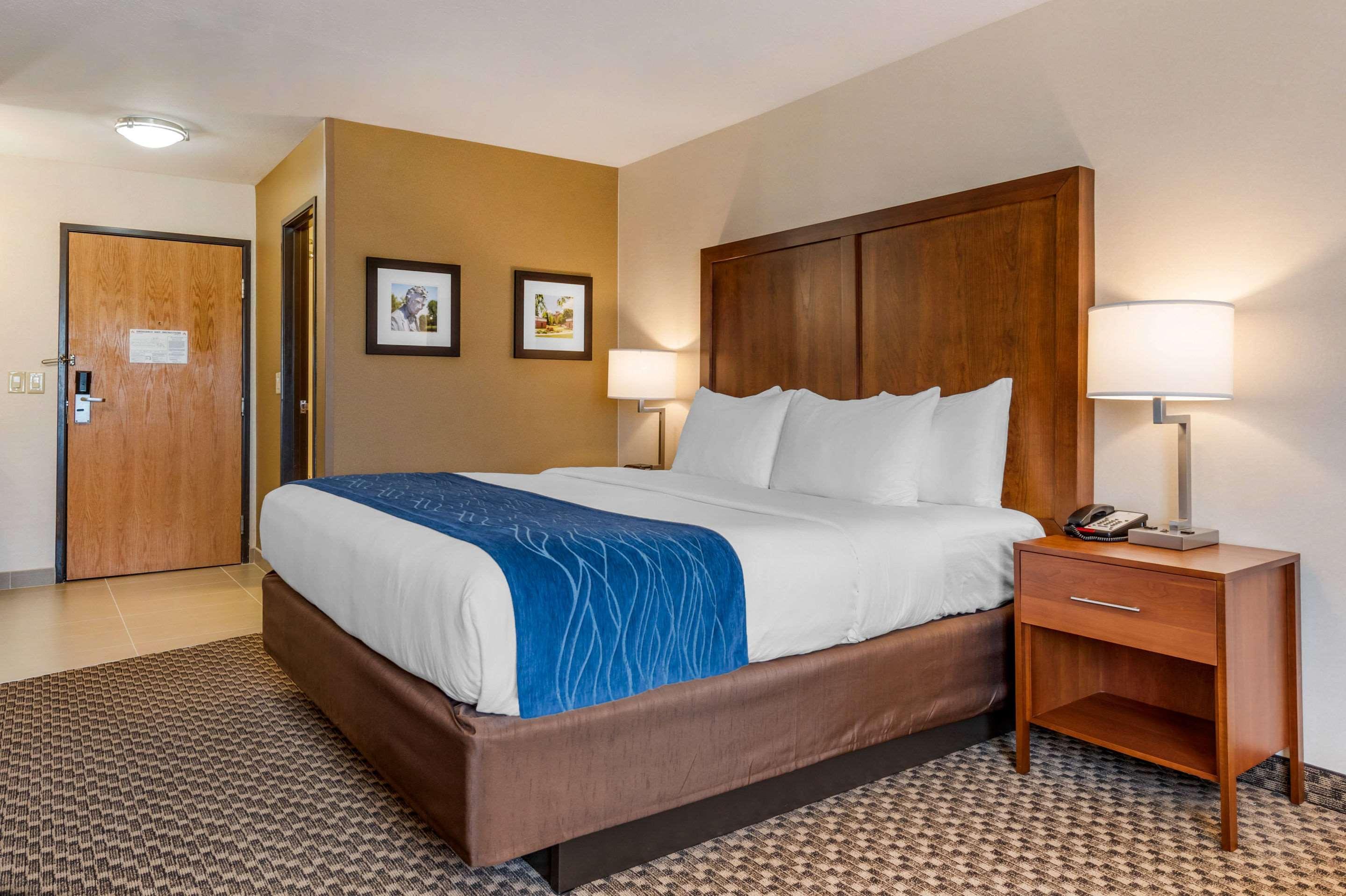 Comfort Inn & Suites Near Route 66 Lincoln Exteriör bild