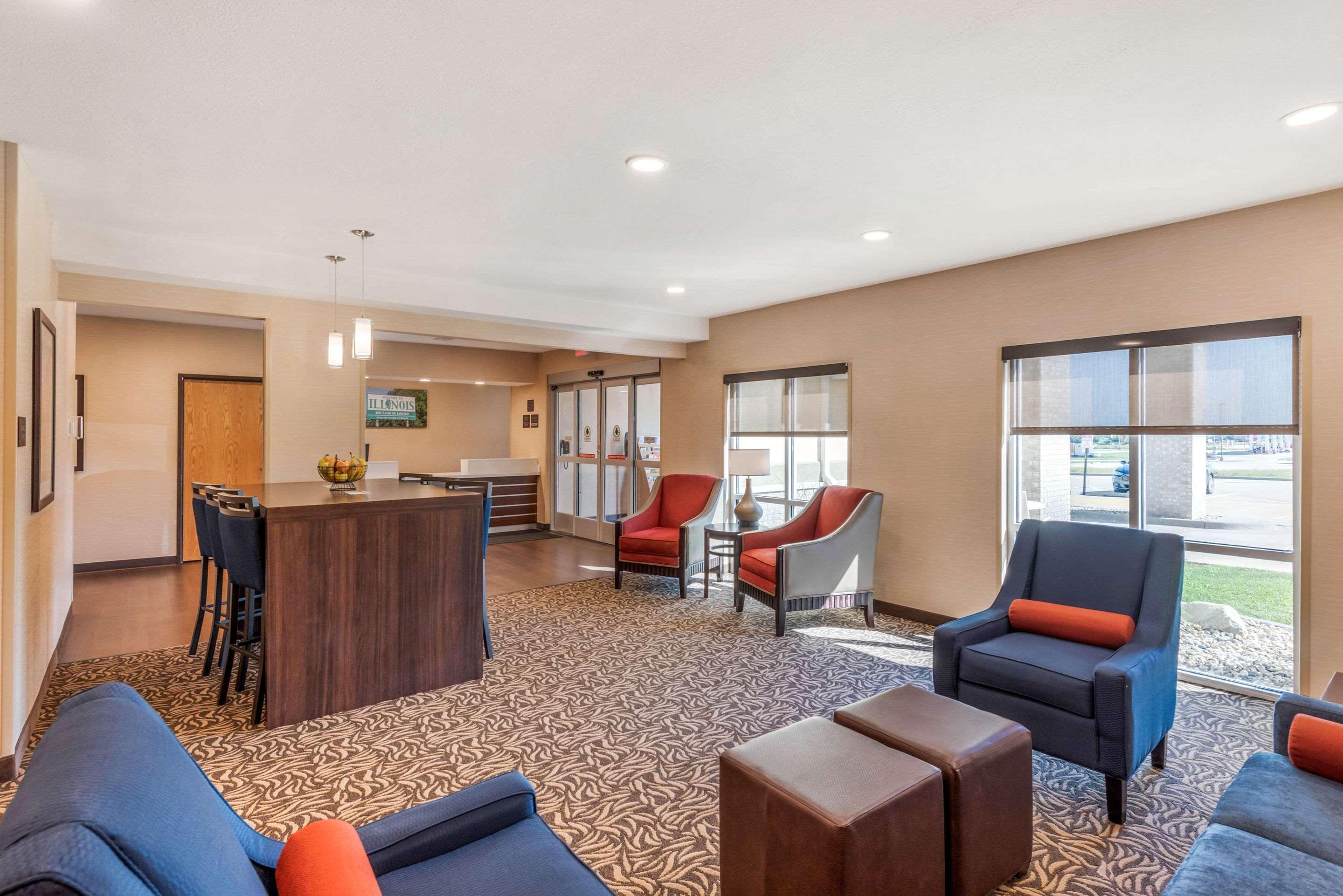 Comfort Inn & Suites Near Route 66 Lincoln Exteriör bild